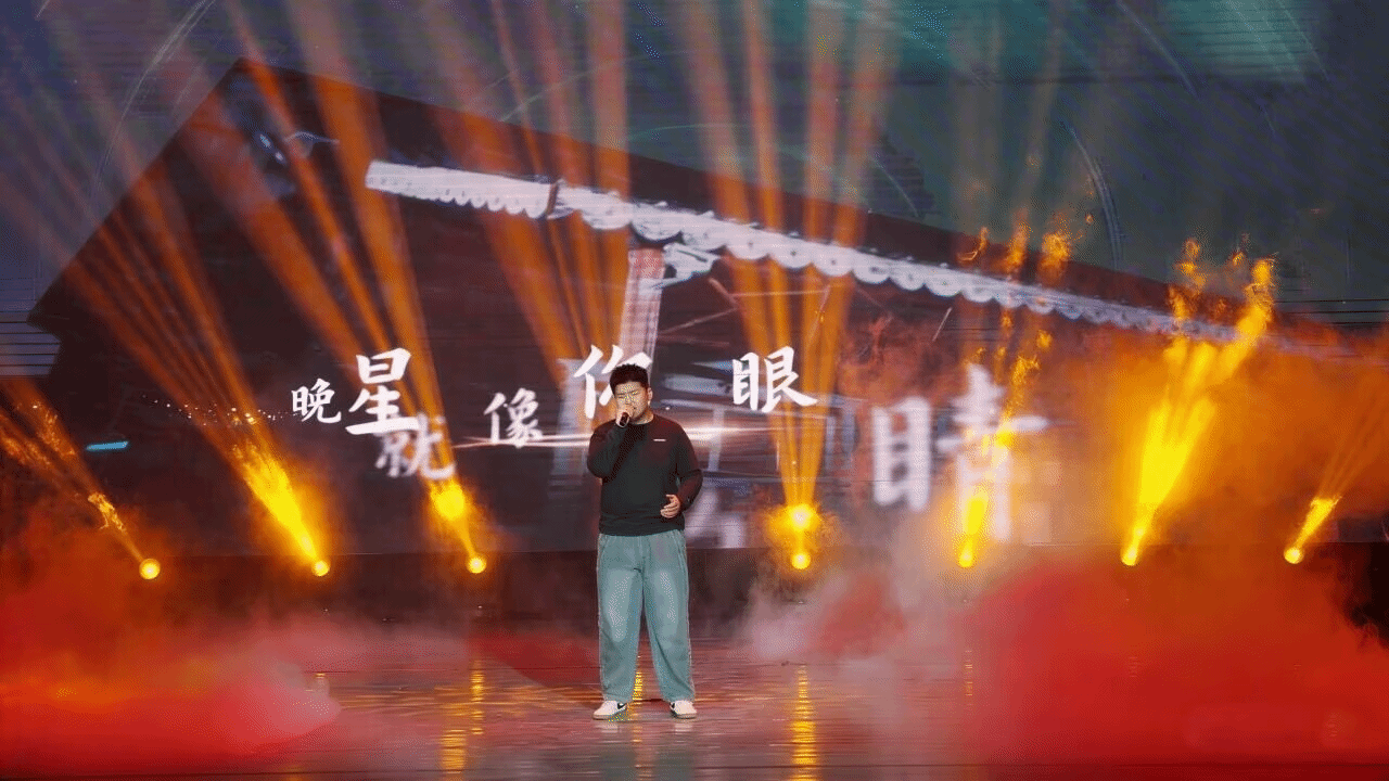 以声传情，以美润心：今年会jinnian官网黄鸣鹤入选今年会jinnian官网第二十四届校园“十佳歌手”